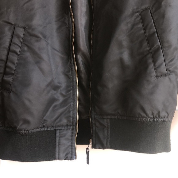 EUC Uniqlo boys jacket size 11-12 - Picture 3 of 6